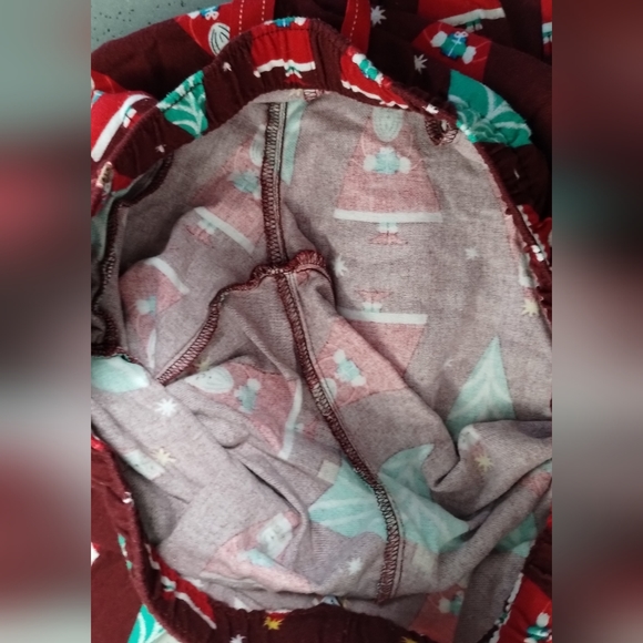 Old Navy Red Santa Tree Printed Flannel loungewear Pajama Bottoms Women small - Picture 4 of 7
